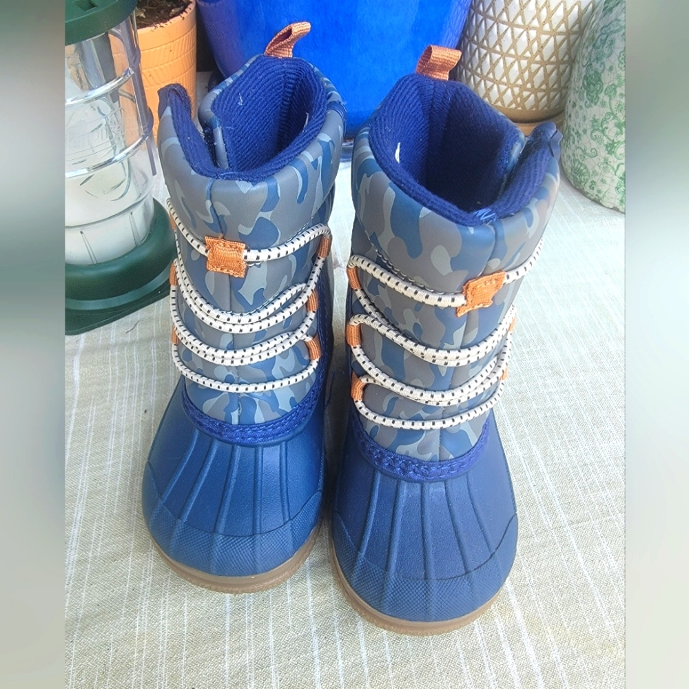 Osh Kosh nwot winter boots - Picture 1 of 6